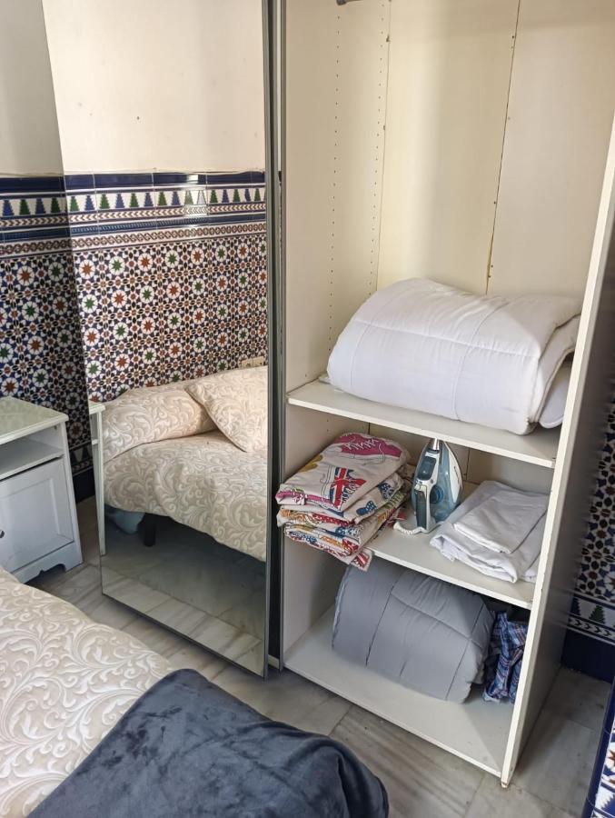 Apartamento Calle Feria Sevilla Exteriör bild