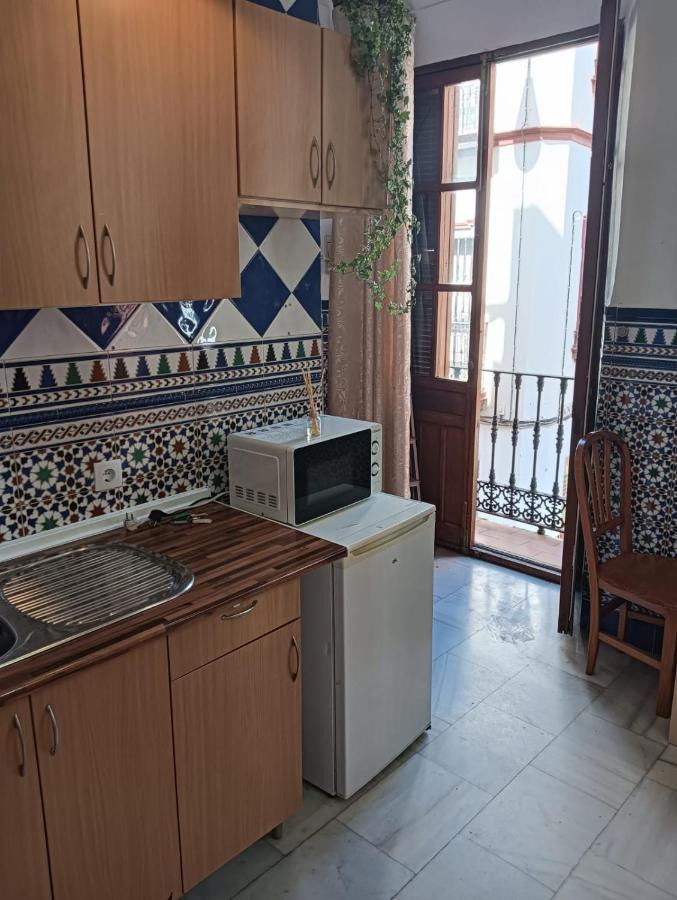 Apartamento Calle Feria Sevilla Exteriör bild